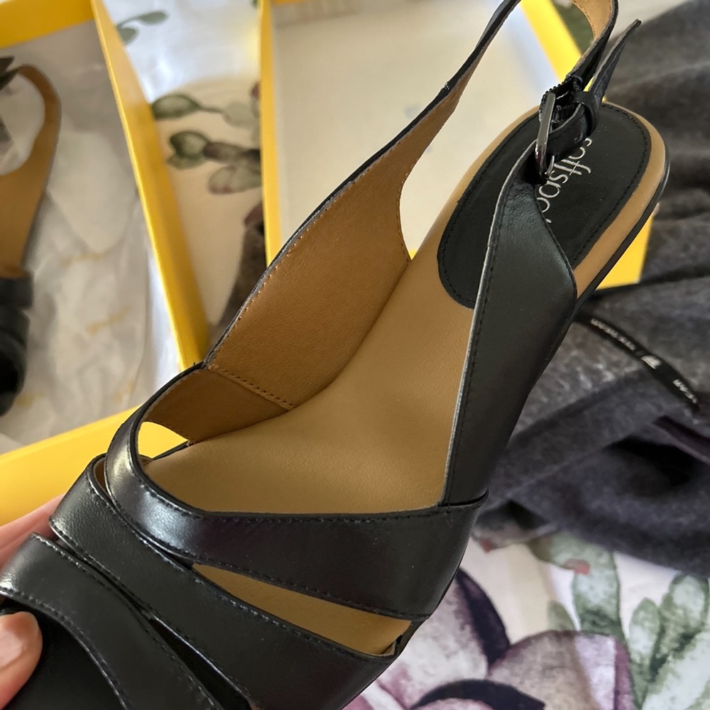 Black cute comfortable soft spots with low heel
